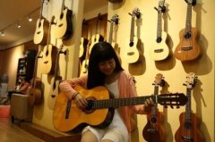 我在青岛去哪个琴行学吉他好？