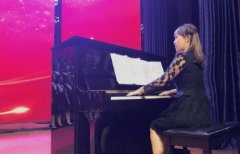 青岛钢琴家教哪位老师更好